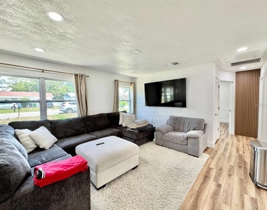3814 W Tyson Avenue - Photo Thumbnail 6