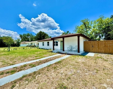 3814 W Tyson Avenue - Photo Thumbnail 2