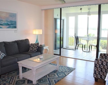 1813 Mariner Drive - Photo Thumbnail 9