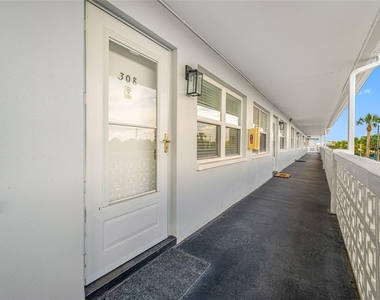 1001 77th Avenue N - Photo Thumbnail 1