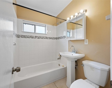 289 43rd Terrace Se - Photo Thumbnail 9