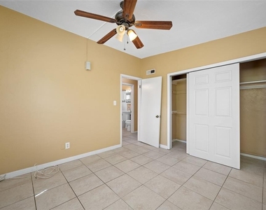 289 43rd Terrace Se - Photo Thumbnail 7