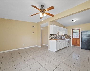 289 43rd Terrace Se - Photo Thumbnail 4
