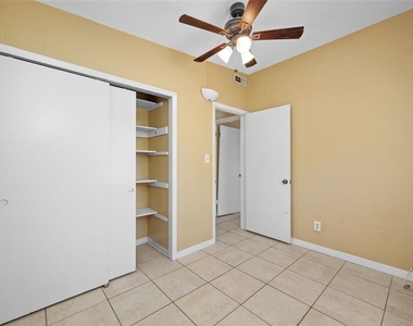 289 43rd Terrace Se - Photo Thumbnail 6