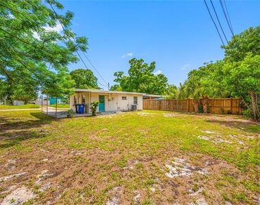 289 43rd Terrace Se - Photo Thumbnail 12