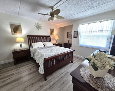 107 Windward Place - Photo Thumbnail 18