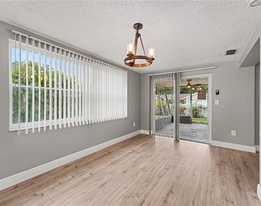 3528 Rock Royal Drive - Photo Thumbnail 4