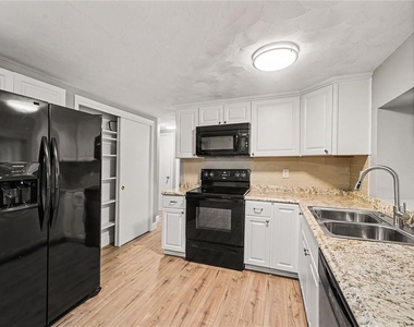 3528 Rock Royal Drive - Photo Thumbnail 8