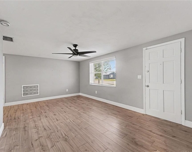 3528 Rock Royal Drive - Photo Thumbnail 12