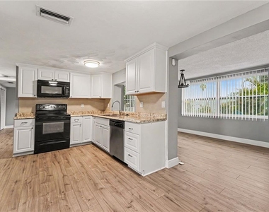 3528 Rock Royal Drive - Photo Thumbnail 7