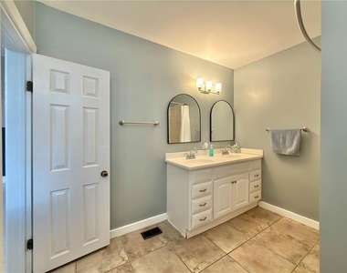 2312 E 10th Avenue - Photo Thumbnail 14