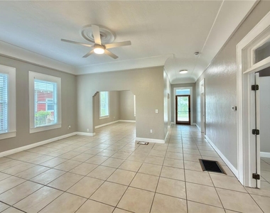 2312 E 10th Avenue - Photo Thumbnail 5