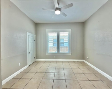 2312 E 10th Avenue - Photo Thumbnail 17
