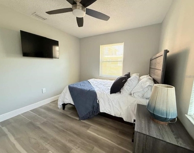 332 Avenue D Se - Photo Thumbnail 13