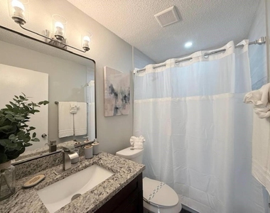 332 Avenue D Se - Photo Thumbnail 23