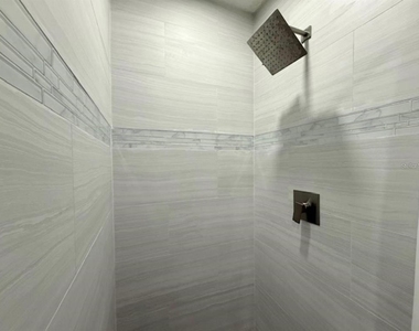 332 Avenue D Se - Photo Thumbnail 16