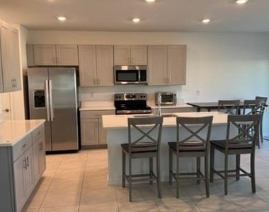 4520 Ranunculus Street - Photo Thumbnail 3
