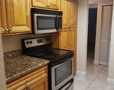 4801 S Texas Avenue - Photo Thumbnail 4