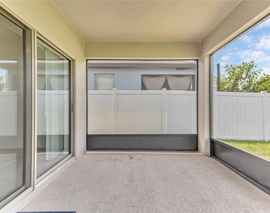 747 Citrus Isle Drive - Photo Thumbnail 5