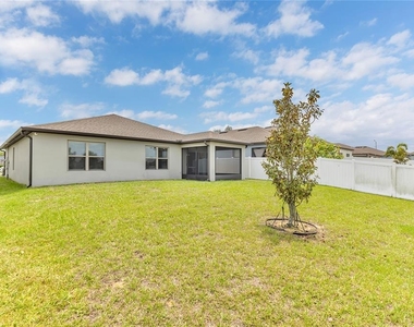 747 Citrus Isle Drive - Photo Thumbnail 3