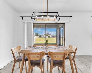 747 Citrus Isle Drive - Photo Thumbnail 13