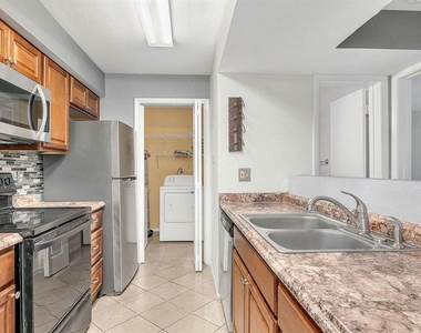 3032 Parkway Boulevard - Photo Thumbnail 7