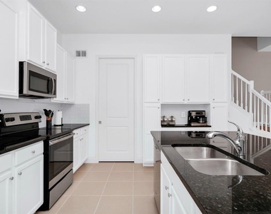 302 Captiva Drive - Photo Thumbnail 3