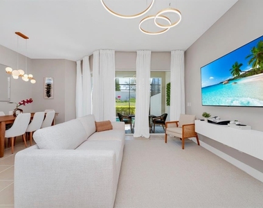 302 Captiva Drive - Photo Thumbnail 12