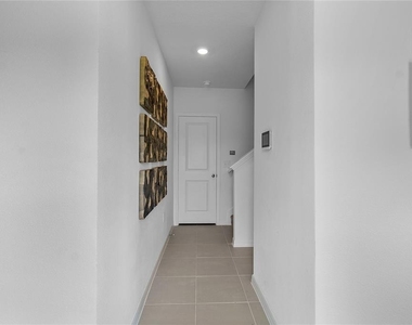 16639 Luminary - Photo Thumbnail 13