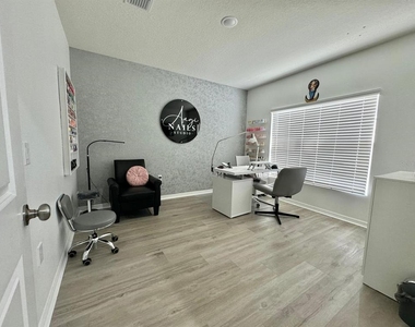 2900 Ponce Crest Drive - Photo Thumbnail 5