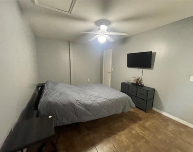 659 Caribbean Drive - Photo Thumbnail 4