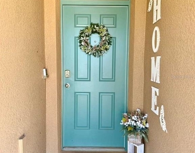 295 Taylor Groves Street - Photo Thumbnail 2