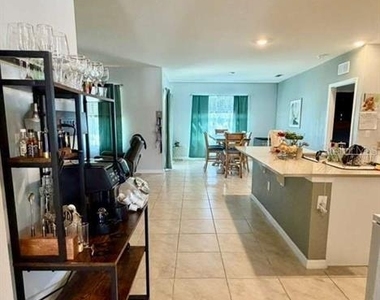 295 Taylor Groves Street - Photo Thumbnail 4