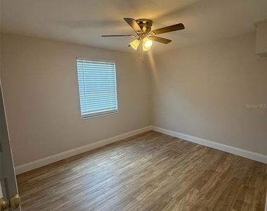 127 Debary Drive - Photo Thumbnail 12