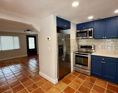 127 Debary Drive - Photo Thumbnail 16