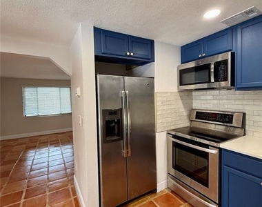 127 Debary Drive - Photo Thumbnail 15