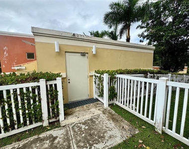 90 Candelero Drive - Photo Thumbnail 17