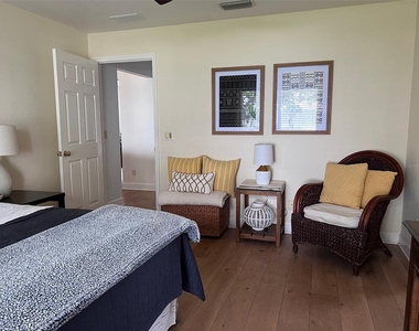 12595 Se Sunset Harbor Road - Photo Thumbnail 12