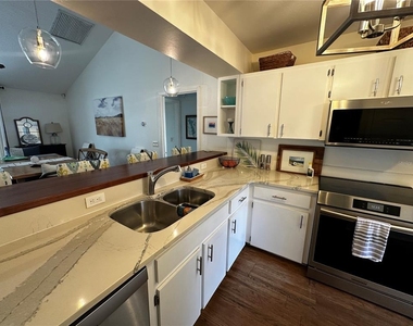 12595 Se Sunset Harbor Road - Photo Thumbnail 14