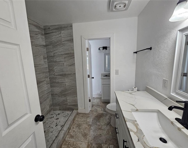 8198 Se 164th Place - Photo Thumbnail 13