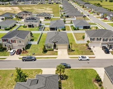 5637 Sw 93rd Street - Photo Thumbnail 1