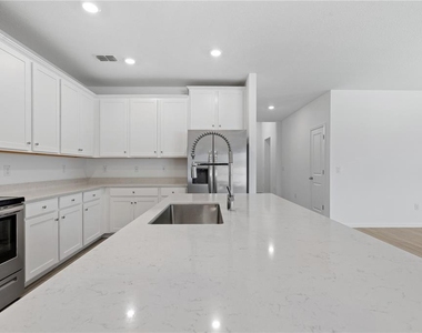 5637 Sw 93rd Street - Photo Thumbnail 10