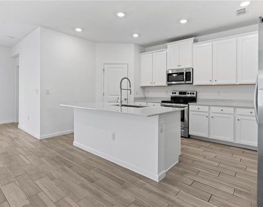 5637 Sw 93rd Street - Photo Thumbnail 6
