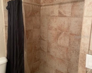 1231 Se 40th Court - Photo Thumbnail 18