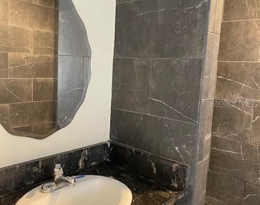 1231 Se 40th Court - Photo Thumbnail 14