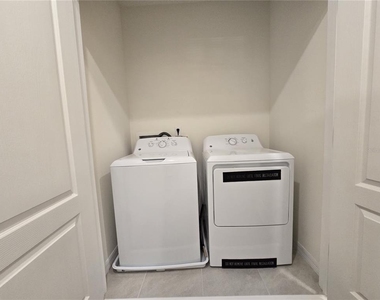 1242 Lido Drive - Photo Thumbnail 30