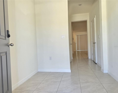 1242 Lido Drive - Photo Thumbnail 3