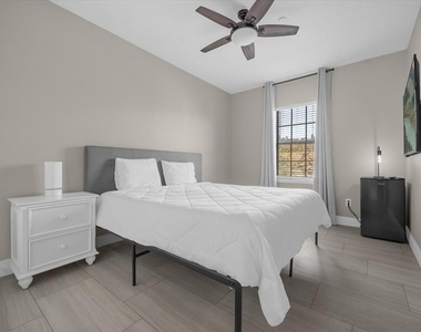 9657 Moss Rose Way - Photo Thumbnail 23