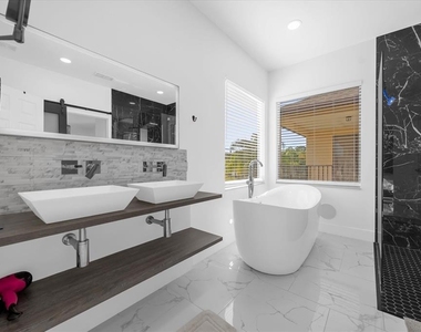 9657 Moss Rose Way - Photo Thumbnail 17