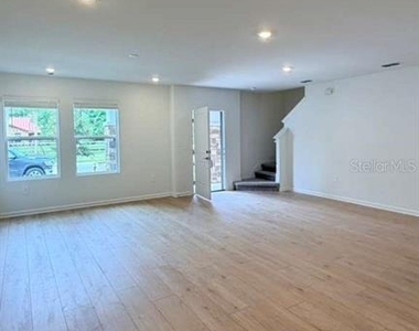 5174 Clay Whaley Rd - Photo Thumbnail 3